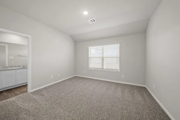 $1,835 | 312 Mouflon Drive, Huntsville, TX 77320