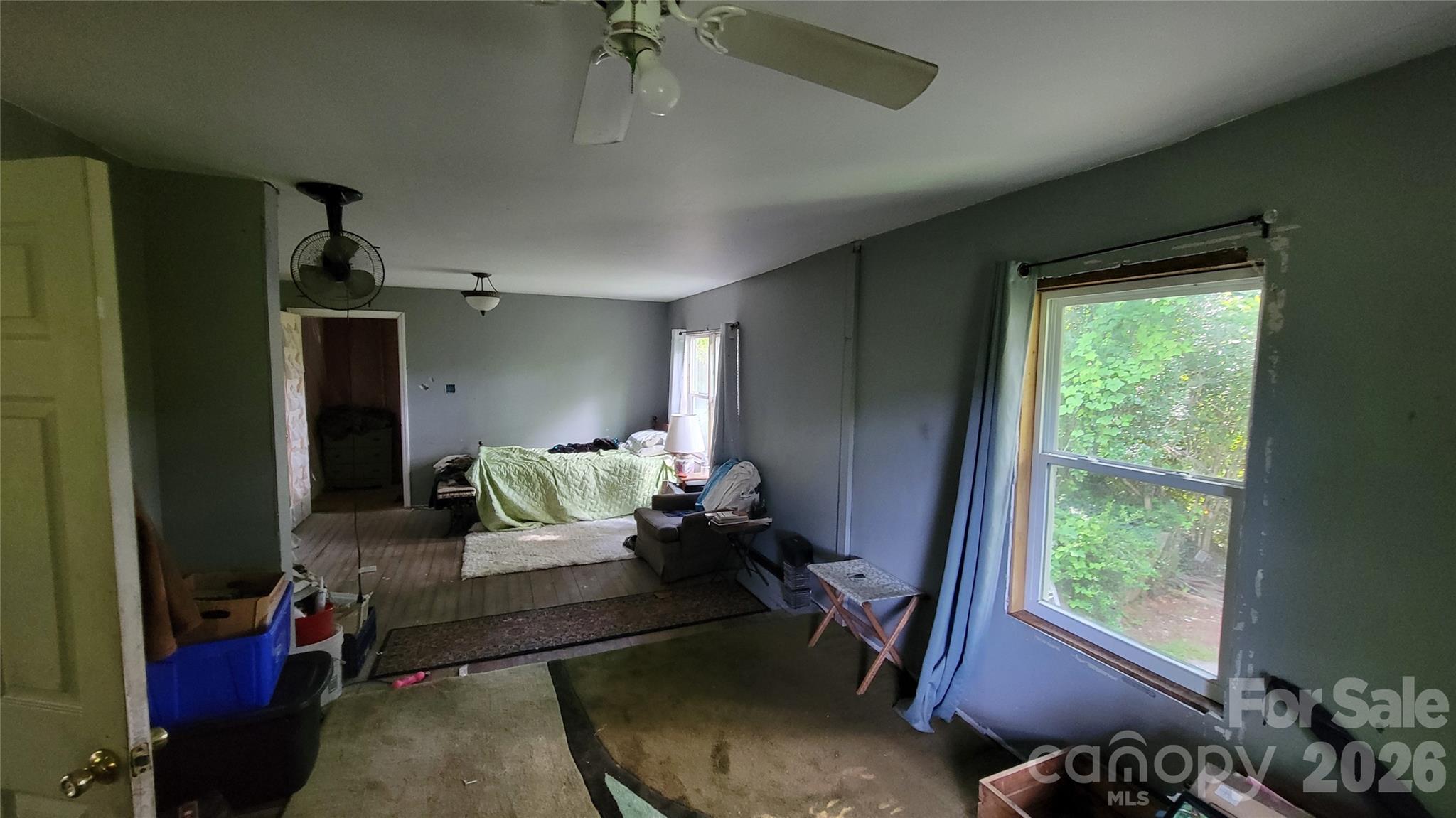 160 Cleveland Road Tryon, NC 28782 - Photo 5 of 40 a living room with furniture and a window