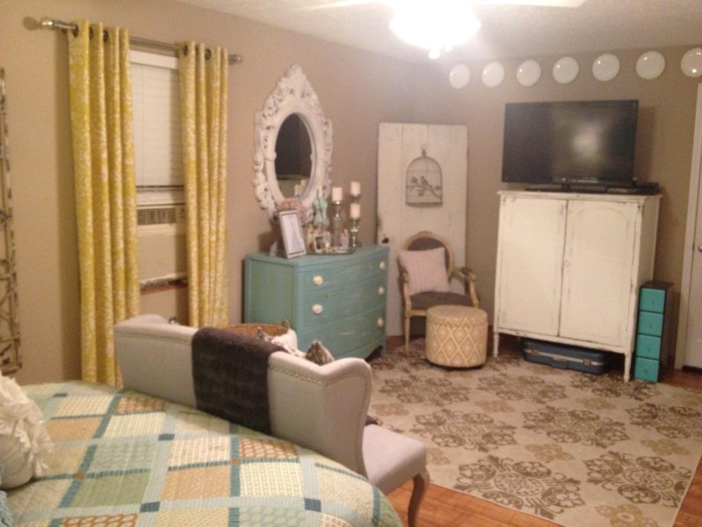 3239 Hinds Creek Road Heiskell, TN 37754 - Photo 7 of 11 Oversized Bedroom