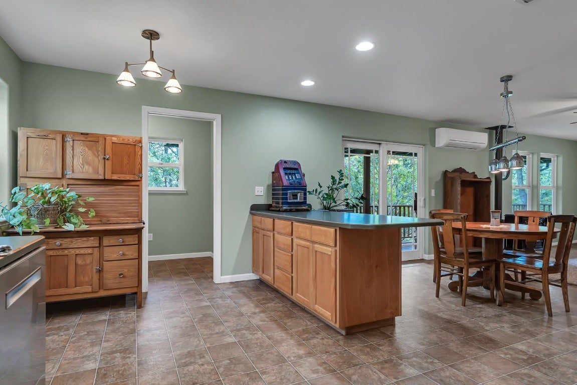 9115 Guys Gulch Road Yreka, CA 96097 - Photo 12 of 44 Gallery Image 12
