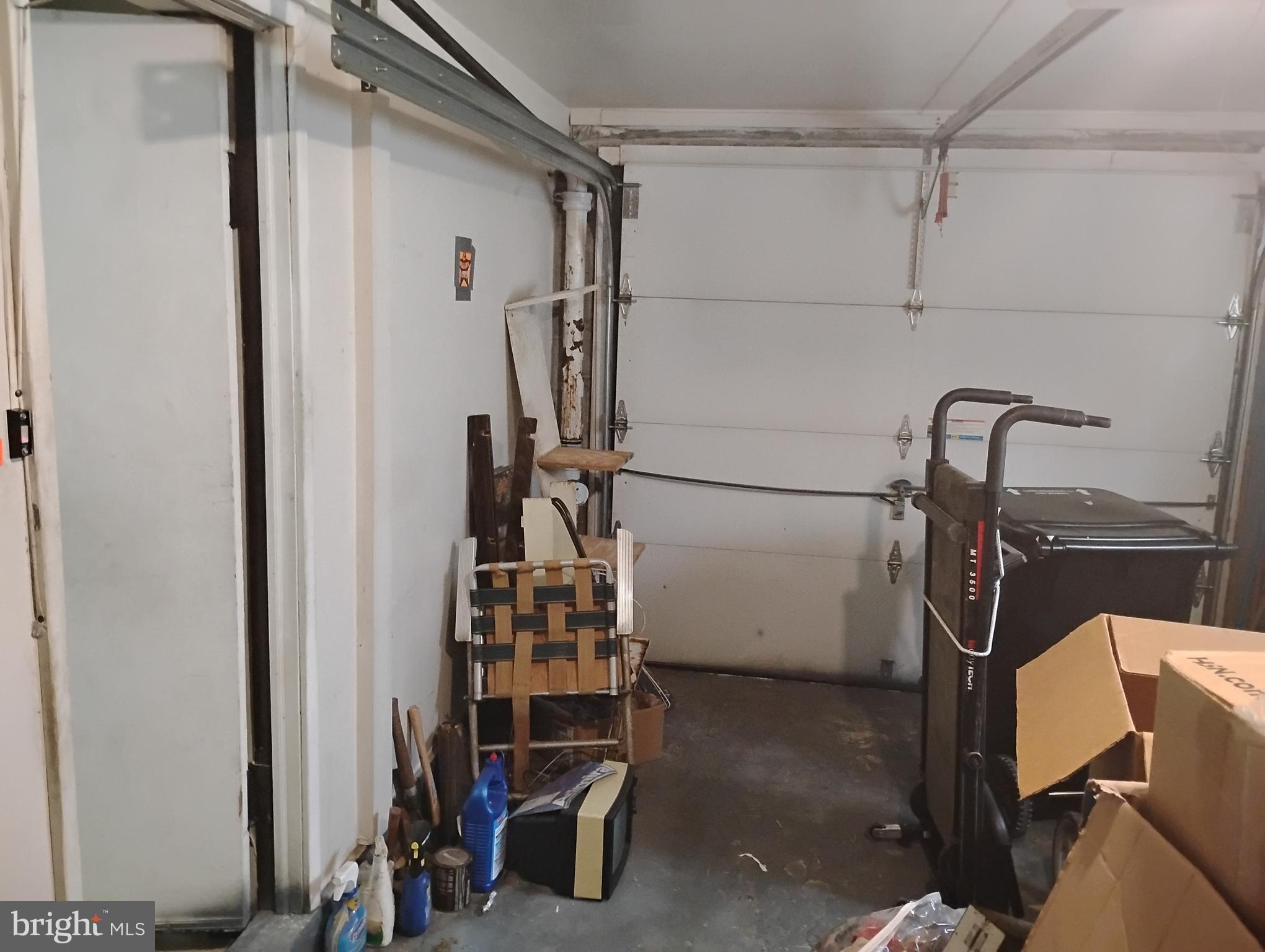 3733 Coronado Road Baltimore, MD 21244 - Photo 59 of 76 Garage