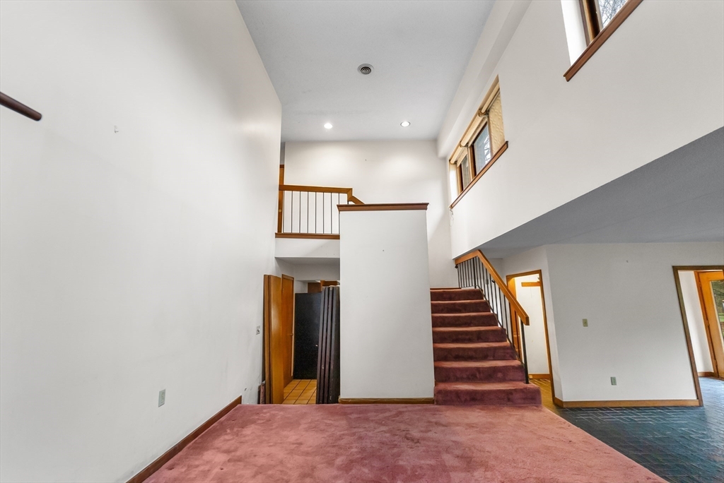 20 Berry Circle Hamilton, MA 01982 - Photo 12 of 35