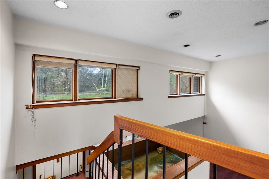 20 Berry Circle Hamilton, MA 01982 - Photo 23 of 35