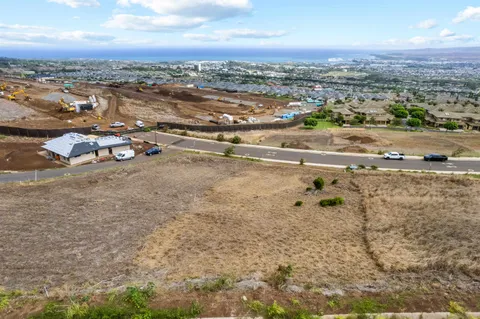 a view of outdoor space with city view