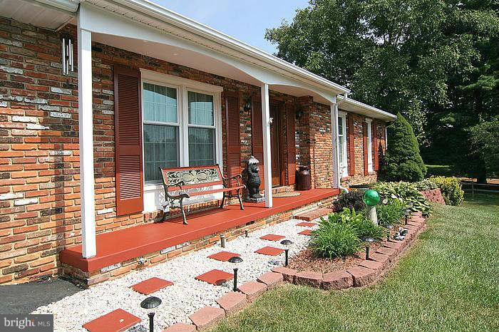 604 Blankner Road Sykesville, MD 21784 - Photo 2 of 28 Exterior (Front)