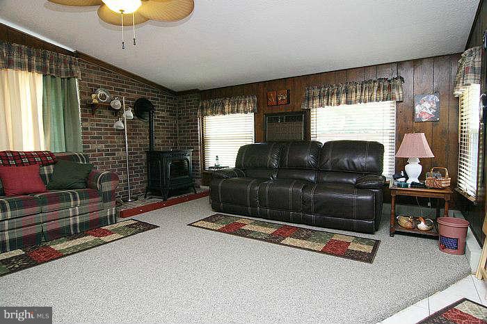 604 Blankner Road Sykesville, MD 21784 - Photo 12 of 28 Family Room