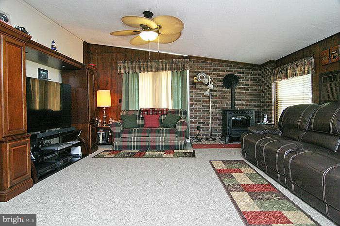 604 Blankner Road Sykesville, MD 21784 - Photo 13 of 28 Family Room