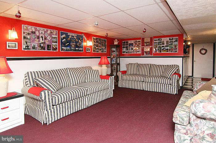 604 Blankner Road Sykesville, MD 21784 - Photo 18 of 28 Family Room