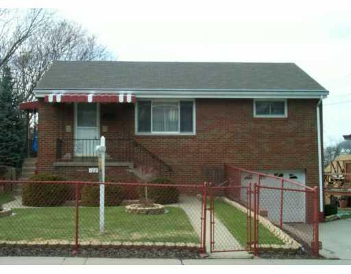 108 Shadyhill Road Pittsburgh, PA 15205 - Photo 1 of 8 Exterior Front.