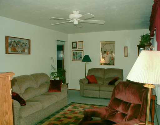108 Shadyhill Road Pittsburgh, PA 15205 - Photo 2 of 8 Living Room.