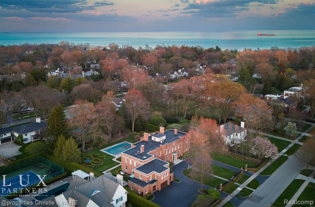 114 Lothrop Road Grosse Pointe Farms, MI 48236 - Photo 8 of 45