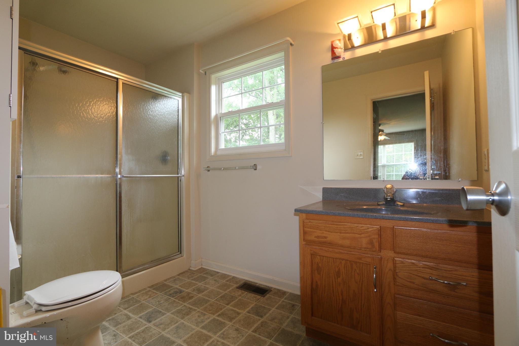 13719 Orchard Ridge Road Hancock, MD 21750 - Photo 11 of 23 Bath (Master)