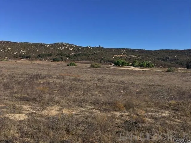 44715 East Benton Road Hemet, CA 92544 - Photo 2 of 4