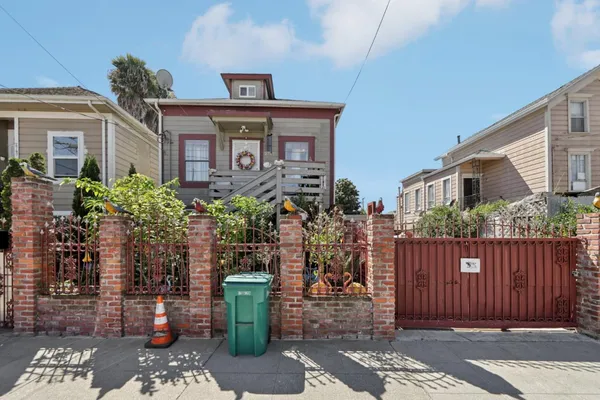 $599,000 | 2745 East 10th Street, Oakland, CA 94601
