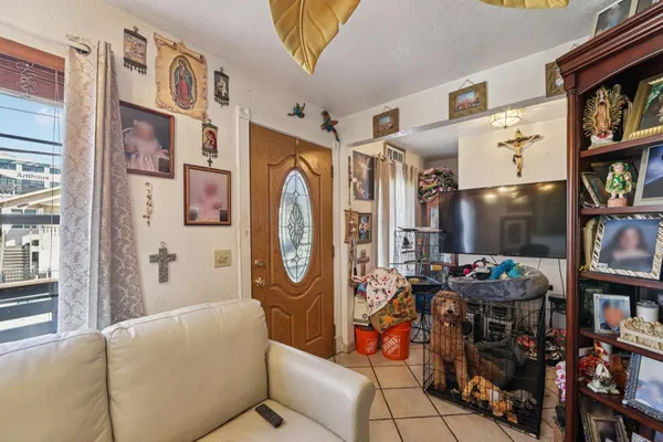 $599,000 | 2745 East 10th Street, Oakland, CA 94601