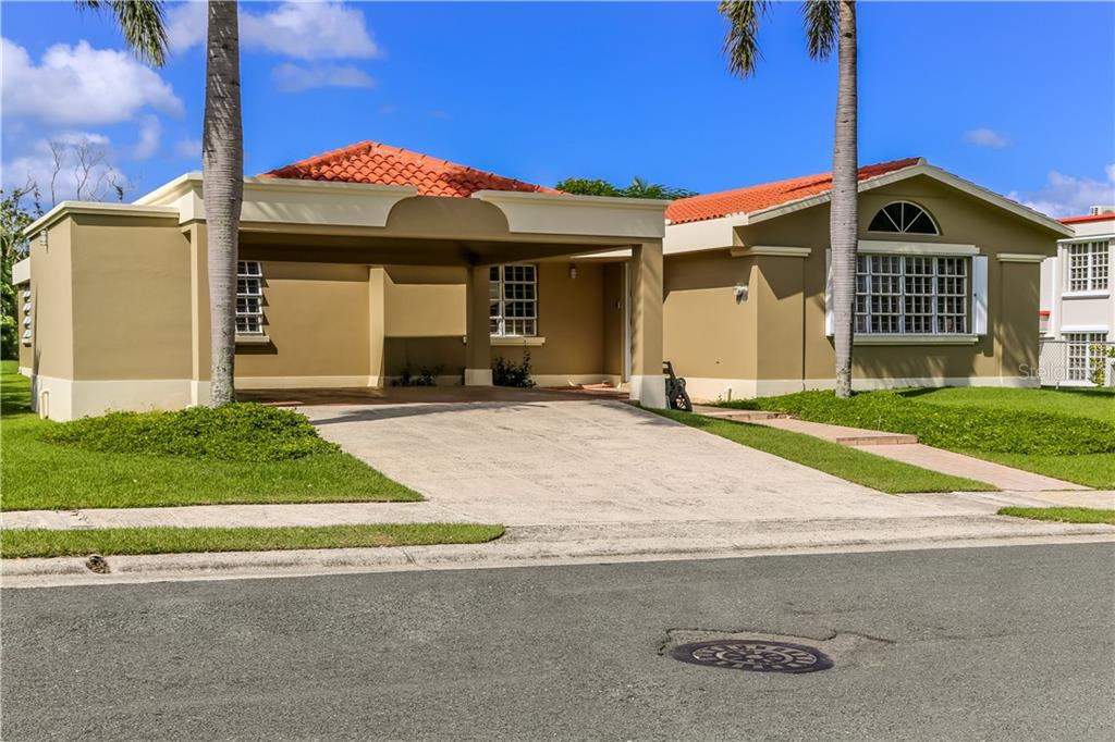 D13 West Urb Valles Del Lago, Unit D, Caguas, Caguas 00725 Compass