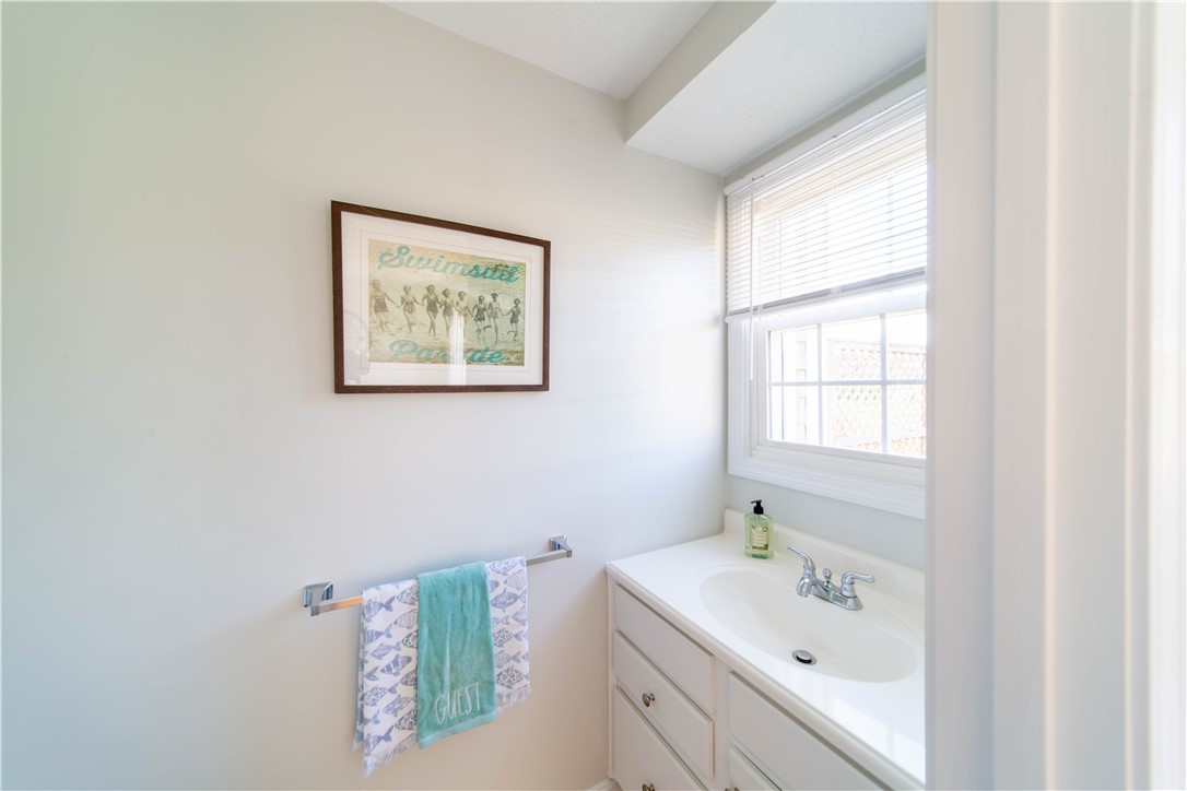 5804 Post Road, Unit 4 Warwick, RI 02818 - Photo 15 of 28