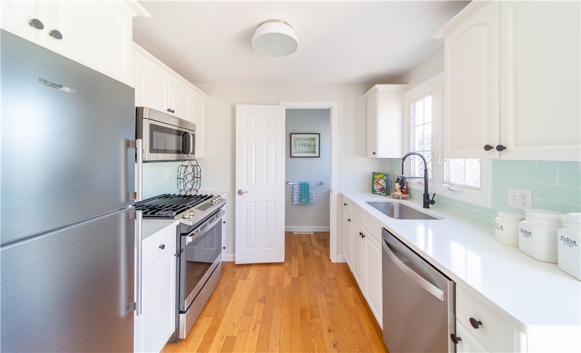 5804 Post Road, Unit 4 Warwick, RI 02818 - Photo 9 of 28