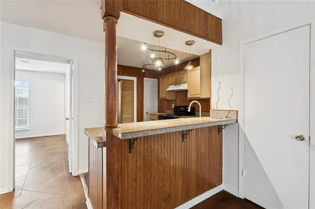 $1,675 | 716 Heavens Drive, Unit 7, Mandeville, LA 70471