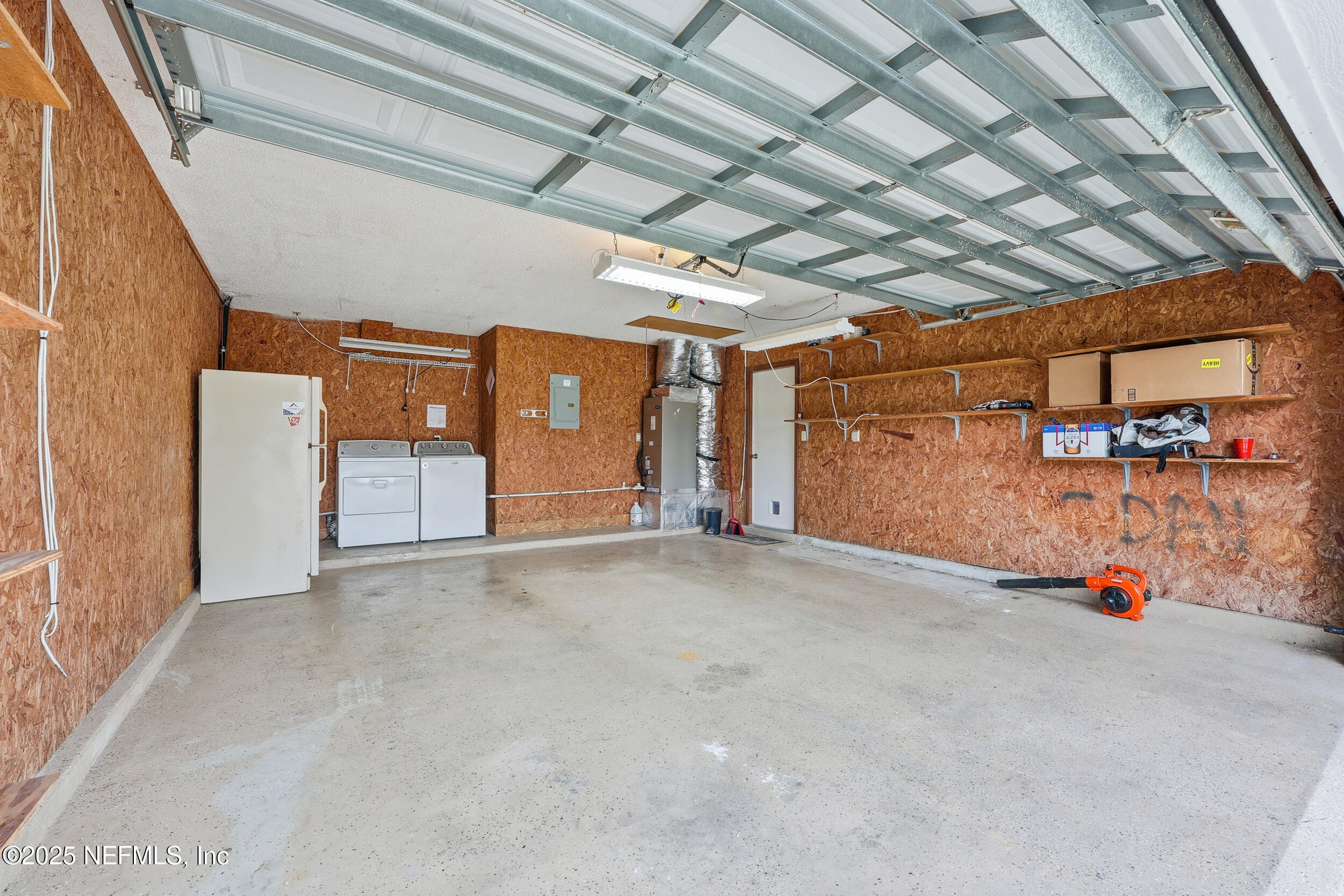 1828 Killarn Circle Middleburg, FL 32068 - Photo 3 of 28 a view of parking garage