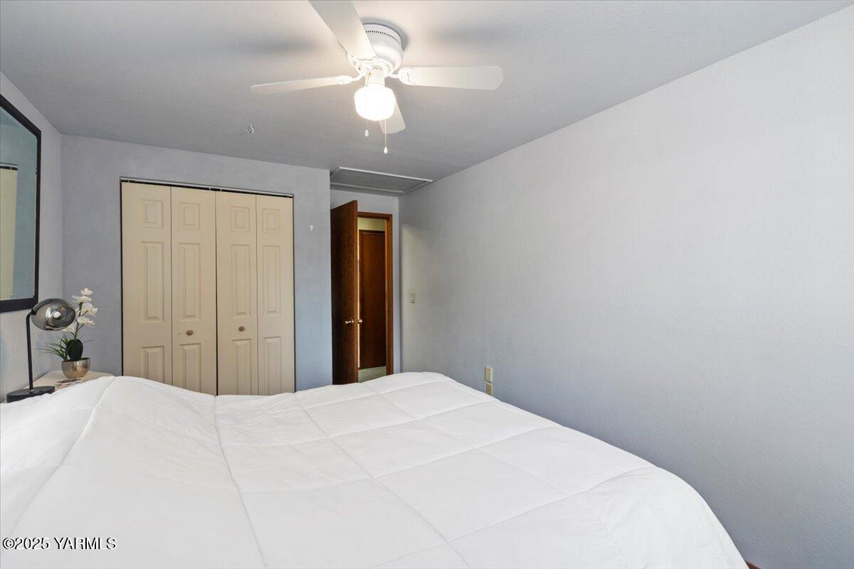 10401 1739 Pr Road North Grandview, WA 98930 - Photo 1 of 67 58-10401 1739th-027