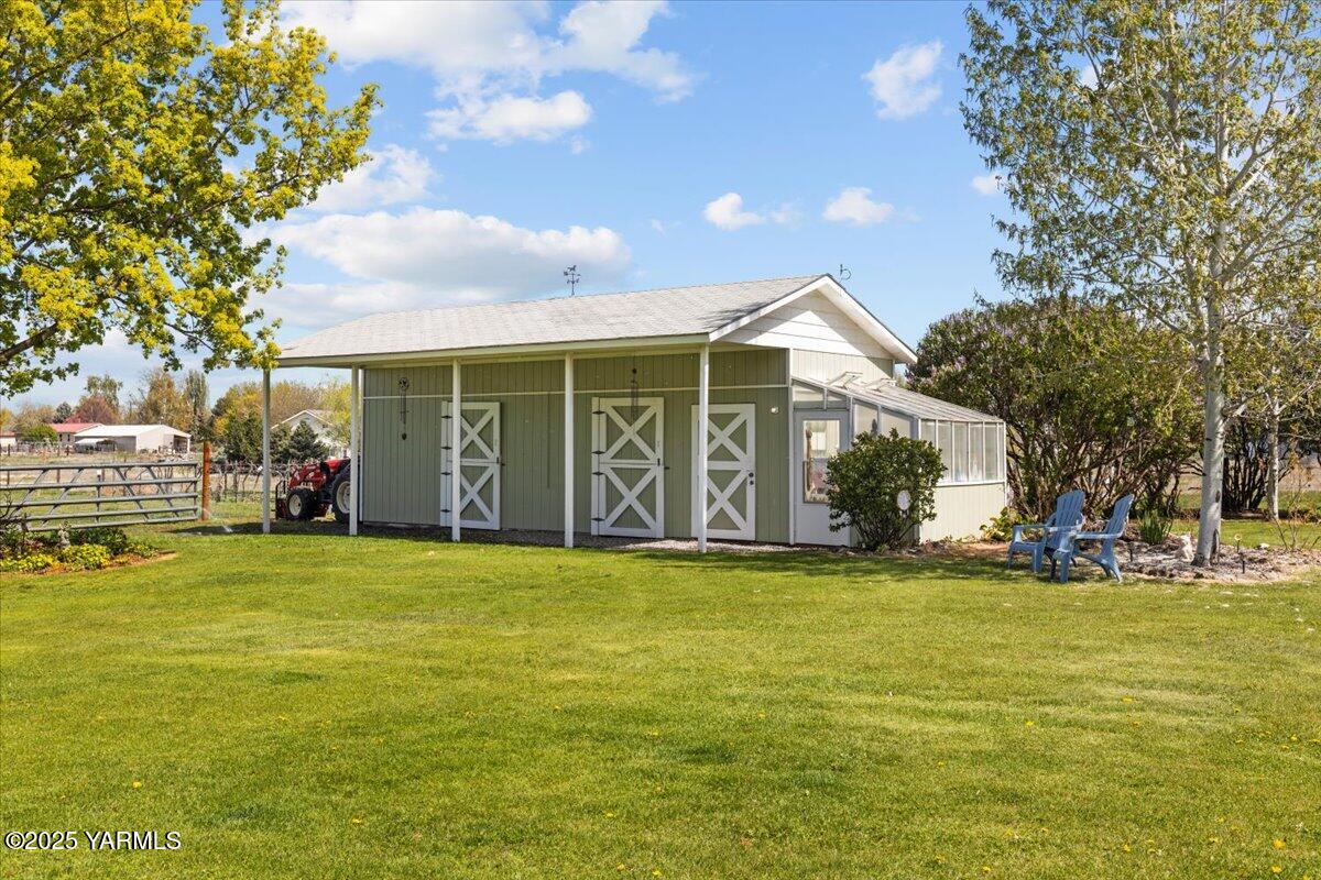 10401 1739 Pr Road North Grandview, WA 98930 - Photo 17 of 67 81-10401 1739th-094