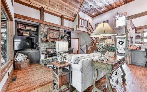 $998,500 | 366 Shepherds Lane, Morganton, GA 30560