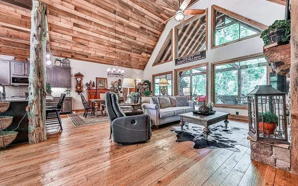 $998,500 | 366 Shepherds Lane, Morganton, GA 30560