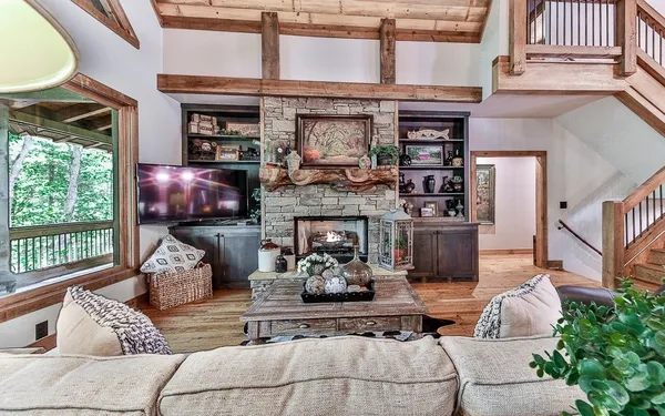 $998,500 | 366 Shepherds Lane, Morganton, GA 30560