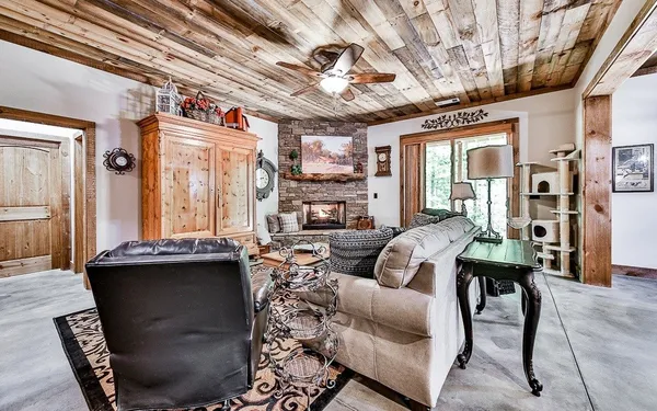 $998,500 | 366 Shepherds Lane, Morganton, GA 30560