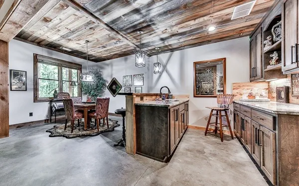 $998,500 | 366 Shepherds Lane, Morganton, GA 30560