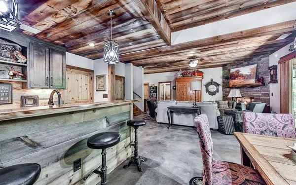 $998,500 | 366 Shepherds Lane, Morganton, GA 30560