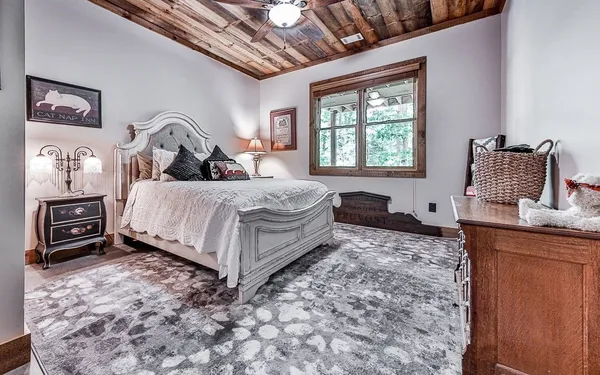 $998,500 | 366 Shepherds Lane, Morganton, GA 30560