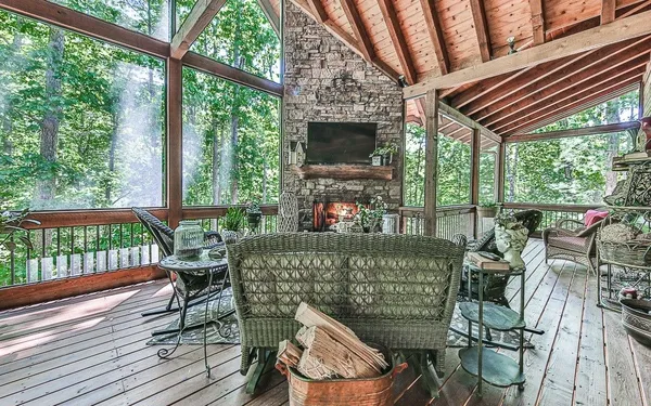 $998,500 | 366 Shepherds Lane, Morganton, GA 30560