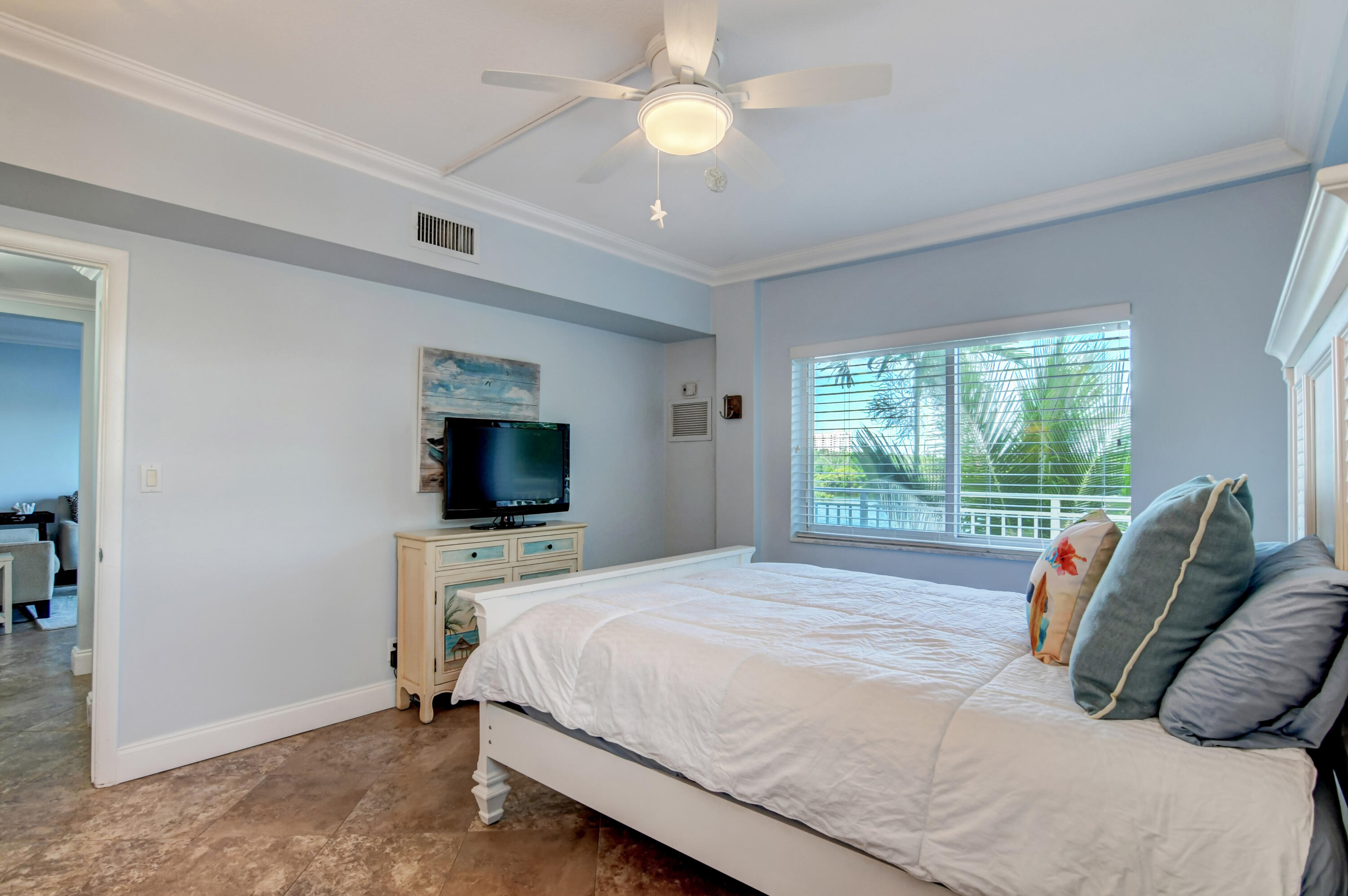 6520 North Ocean Boulevard, Unit 24 Ocean Ridge, FL 33435 - Photo 14 of 29 23_dsc_9349_50_51_52_53