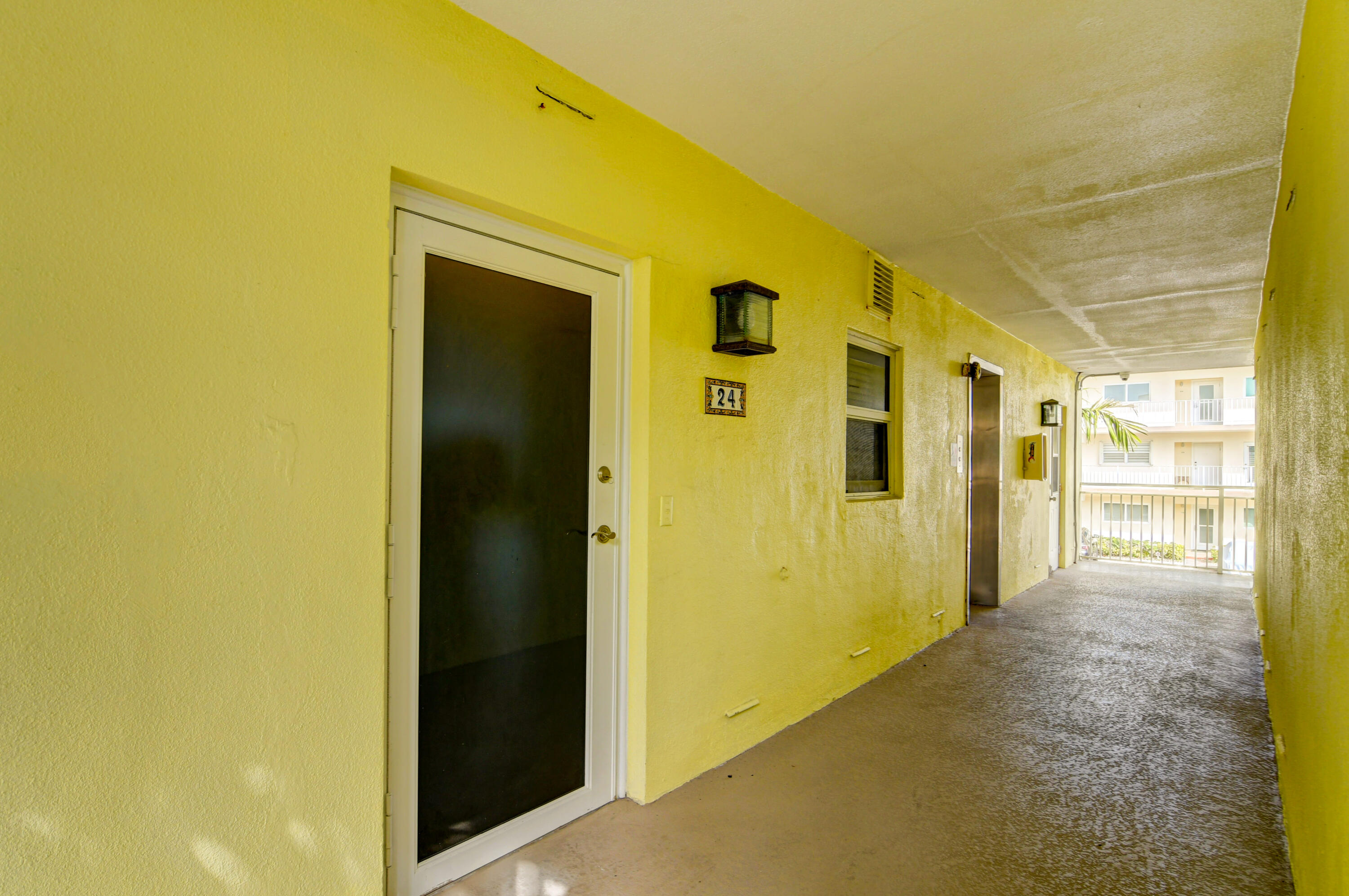 6520 North Ocean Boulevard, Unit 24 Ocean Ridge, FL 33435 - Photo 27 of 29 01_dsc_9499_500_501_502_503