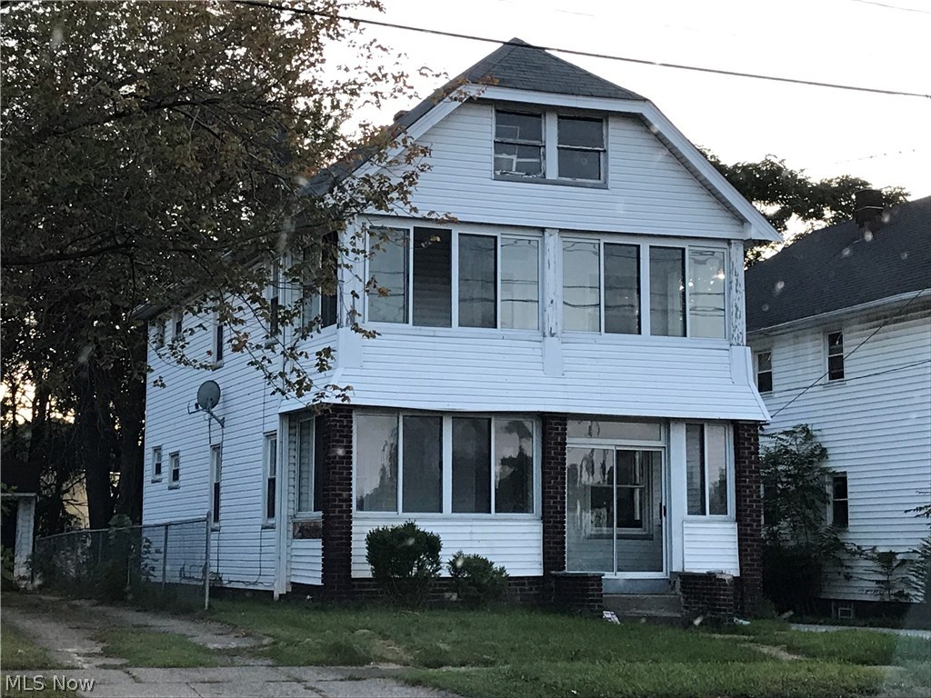 18608 Neff Road Cleveland, OH 44119 - Photo 1 of 1 Gallery Image 1