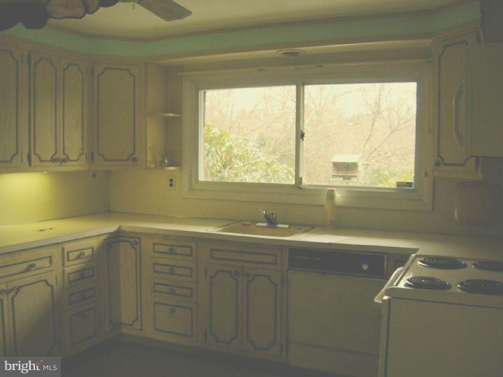 360 Paxon Hollow Road Media, PA 19063 - Photo 15 of 23 Kitchen