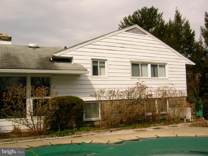 360 Paxon Hollow Road Media, PA 19063 - Photo 4 of 23 Exterior Back