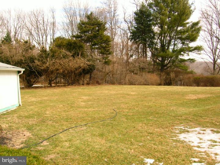 360 Paxon Hollow Road Media, PA 19063 - Photo 5 of 23 Exterior Back