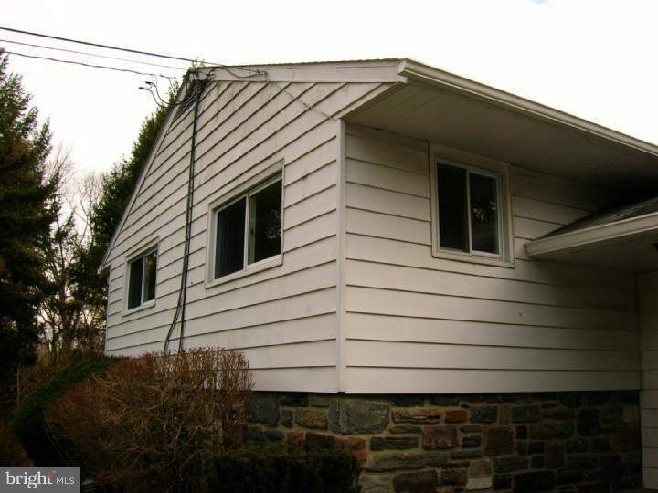 360 Paxon Hollow Road Media, PA 19063 - Photo 9 of 23 Exterior Back
