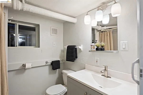 $1,095,000 | 1950 Hopkins Street, Berkeley, CA 94707