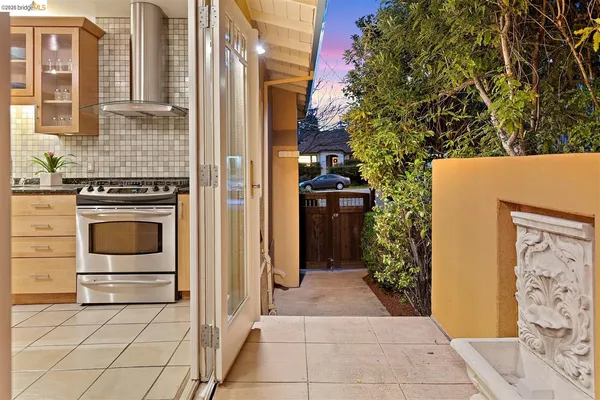 $1,095,000 | 1950 Hopkins Street, Berkeley, CA 94707