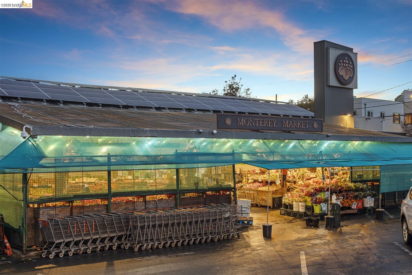 1950 Hopkins Street Berkeley, CA 94707 - Photo 55 of 57 a view of a balcony with an outdoor space