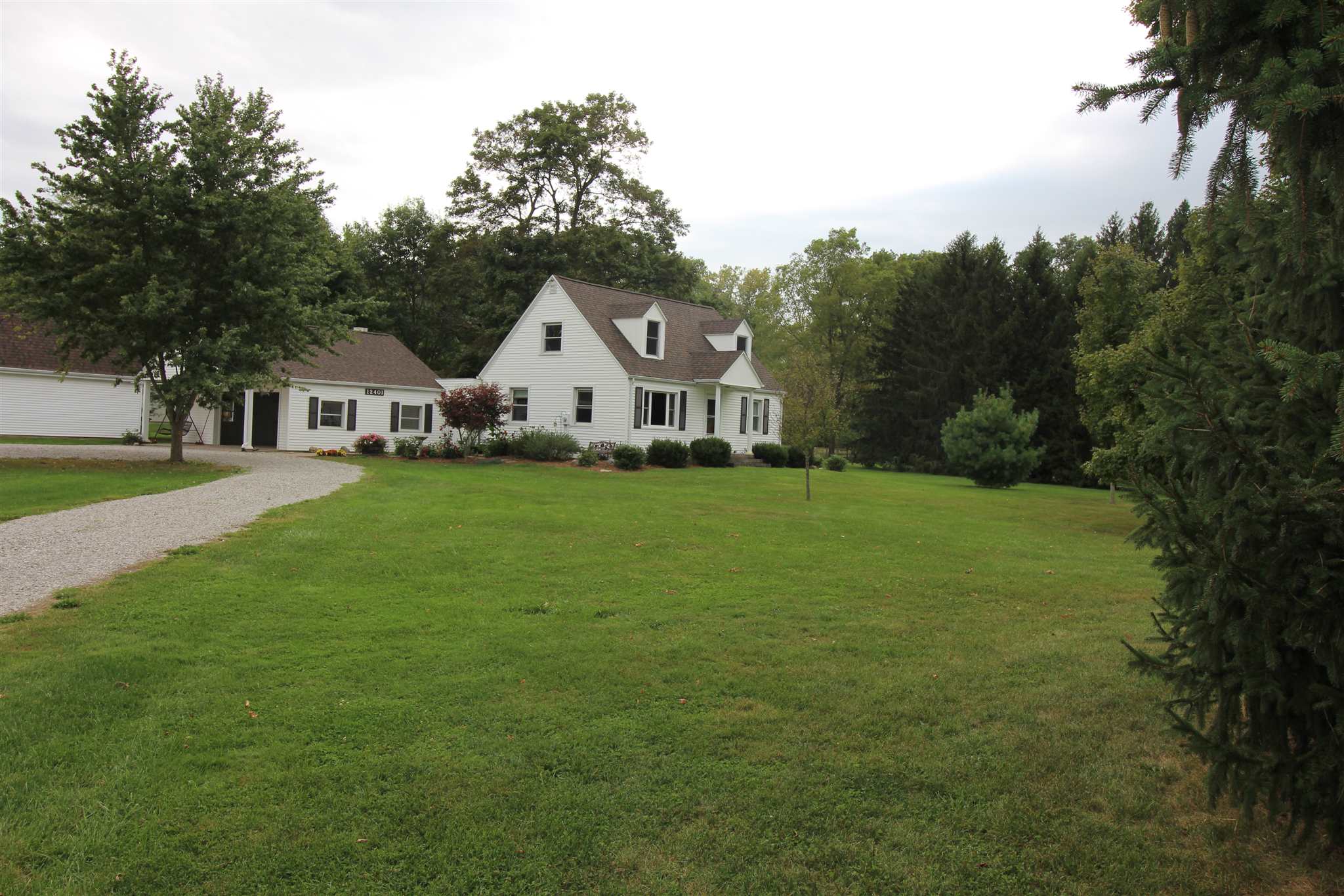 12401 Fisher Road Fort Wayne, IN 46818 - Photo 5 of 35
