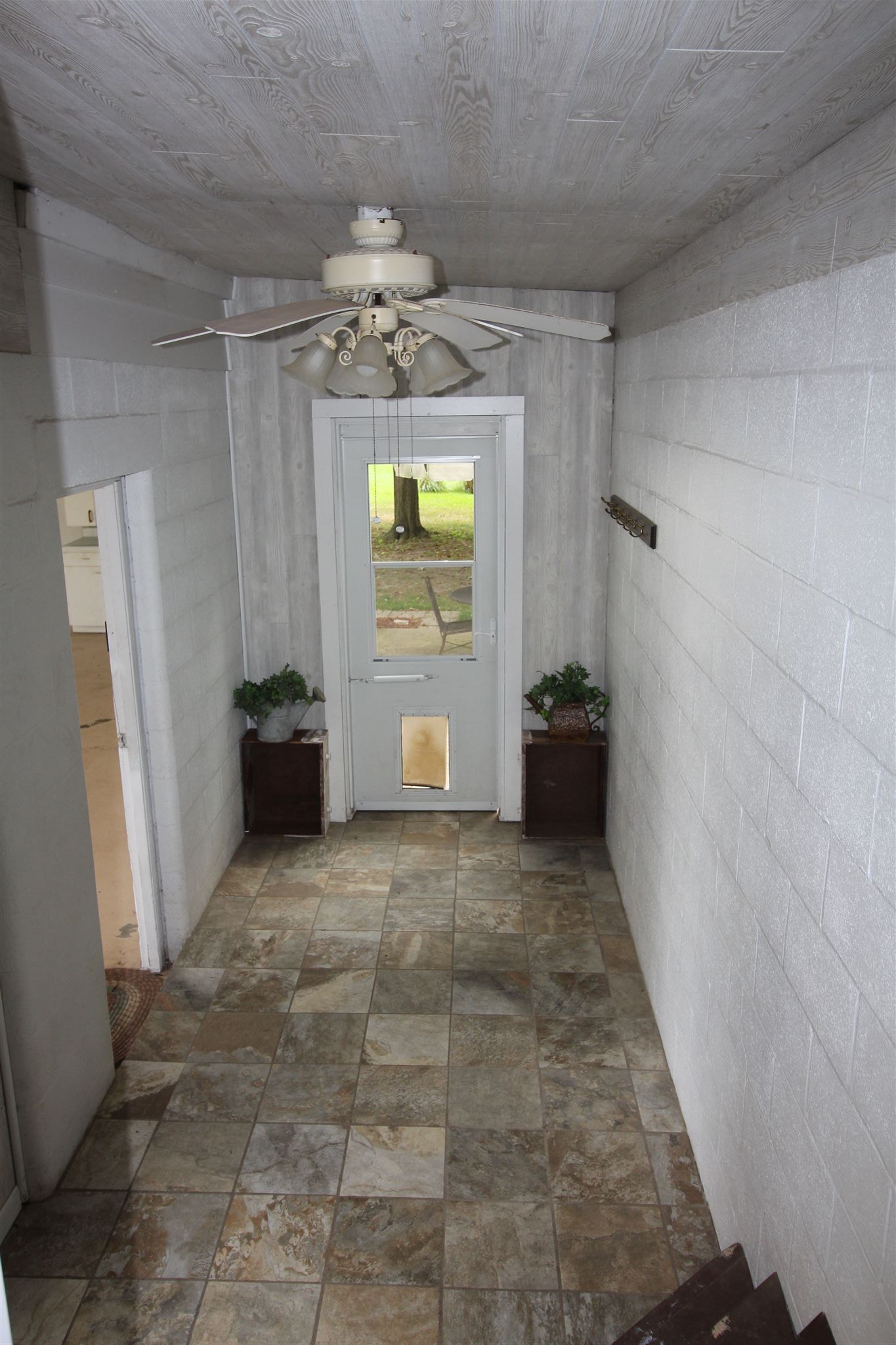12401 Fisher Road Fort Wayne, IN 46818 - Photo 9 of 35