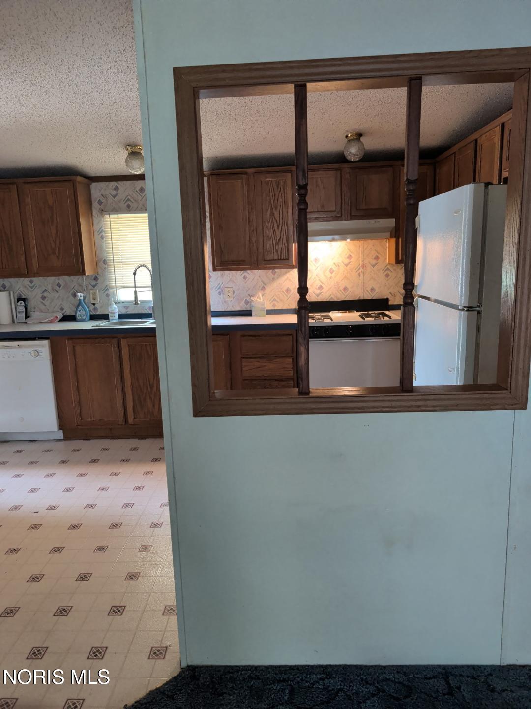 12865 Five Point Road, Unit 152 Perrysburg, OH 43551 - Photo 7 of 17 Gallery Image 7