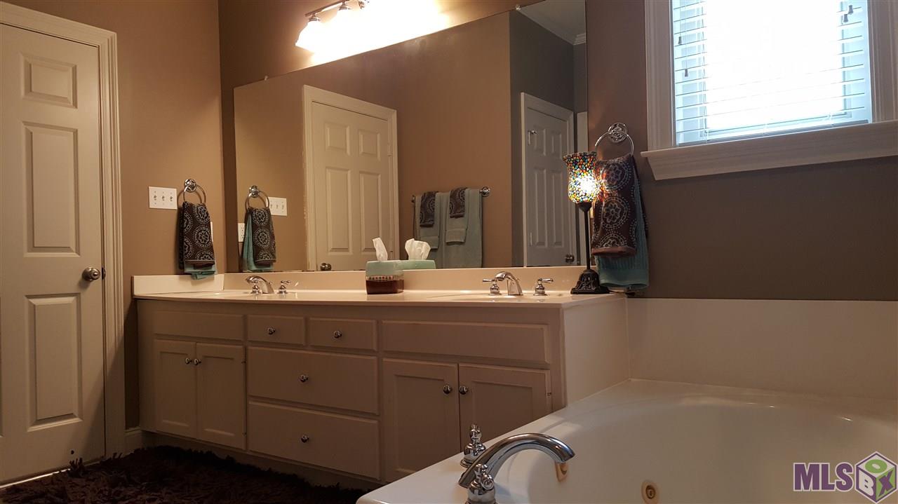 10448 Springvalley Avenue Baton Rouge, LA 70810 - Photo 8 of 26 Gallery Image 8