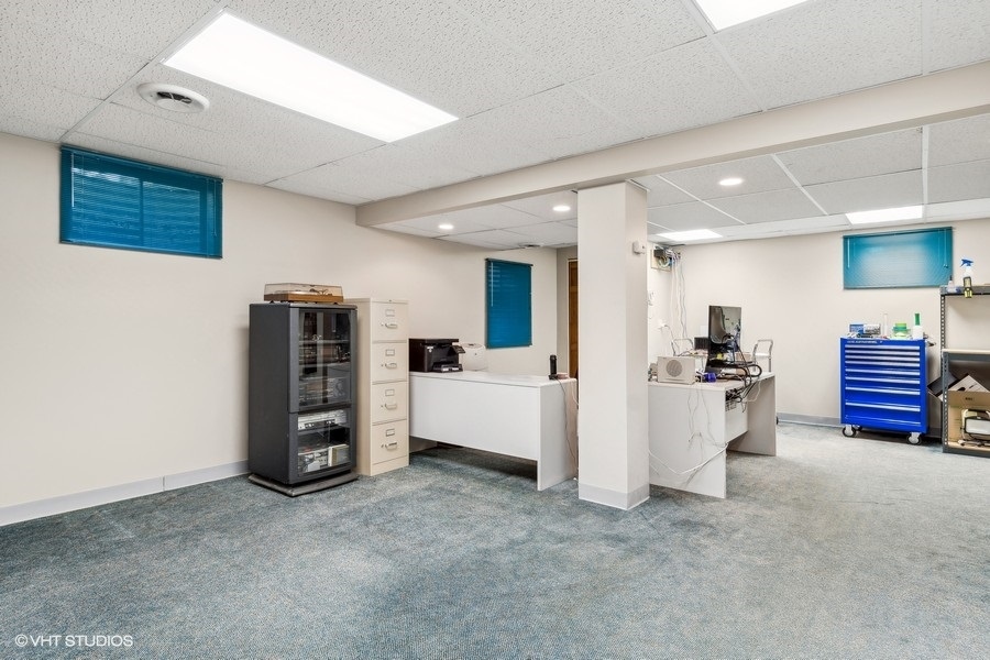 809 Hyde Park Lane Naperville, IL 60565 - Photo 18 of 30 a view of kitchen and refrigerator in a room
