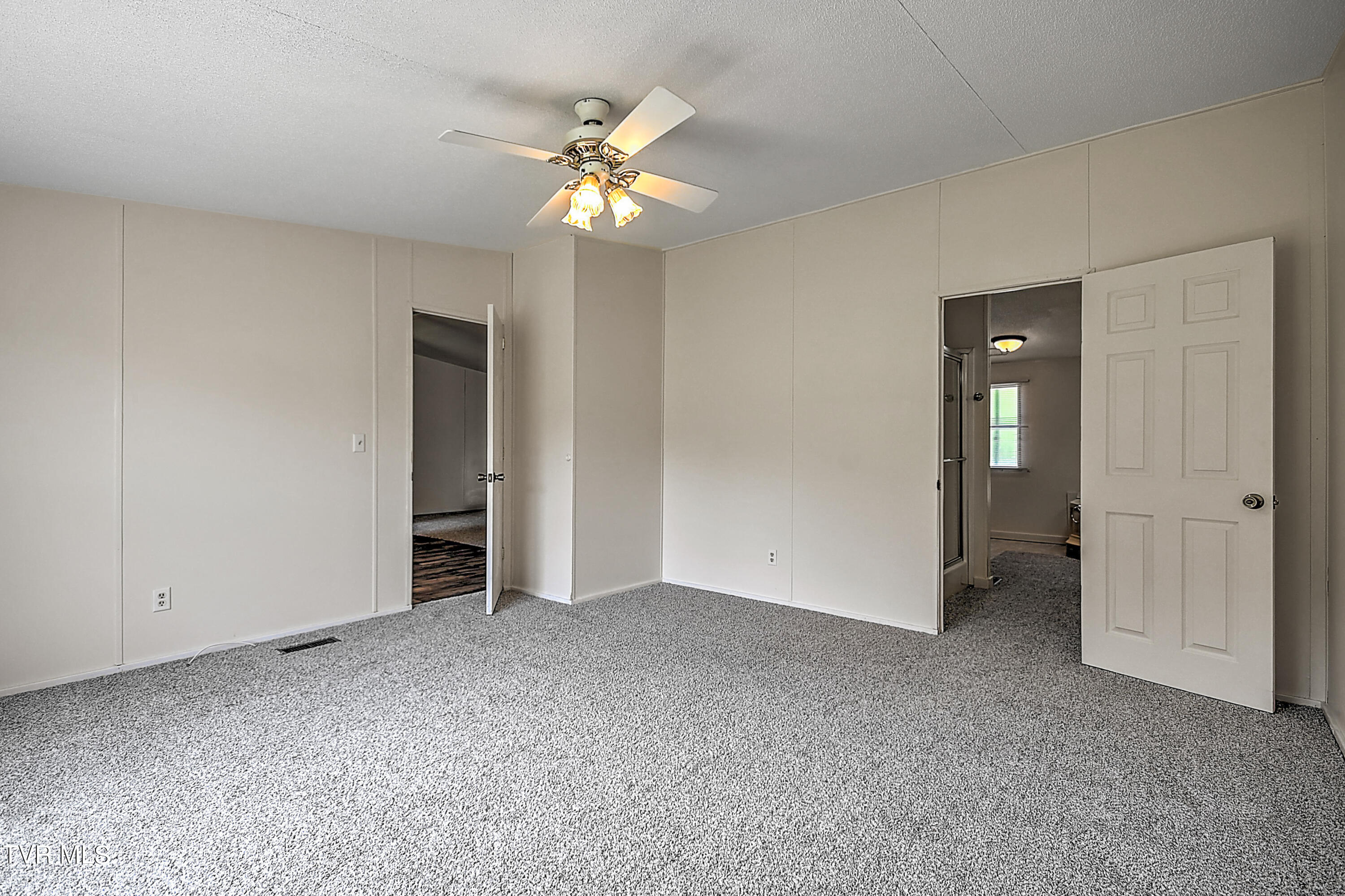 4045 Afton Road Afton, TN 37616 - Photo 16 of 36 16
